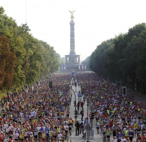 Gesperrt für den Verkehr - Die Straße des 17. Juni bei alljährlichen Marathon